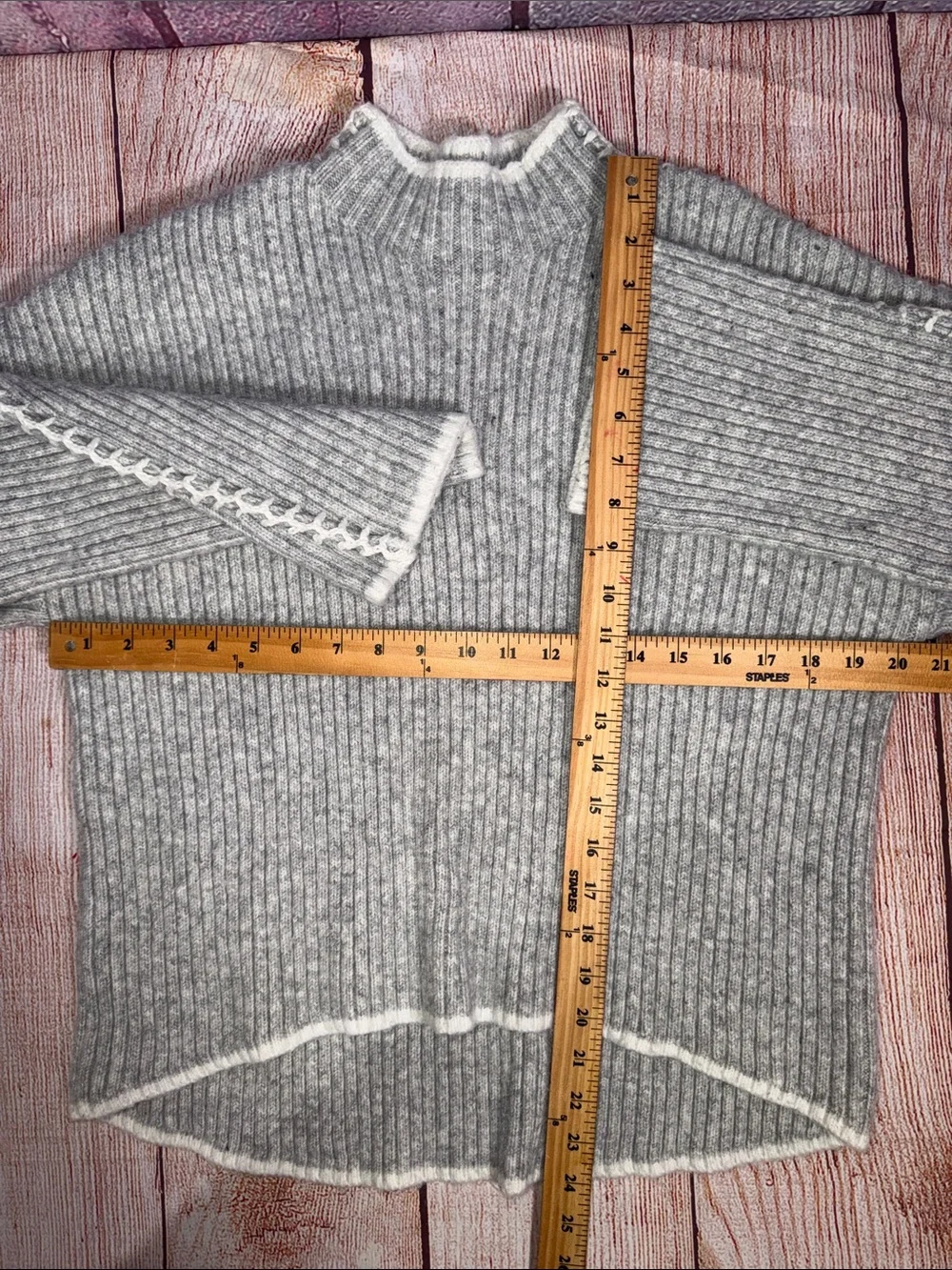 Halogen Women’s Medium Gray Rib Knit Sweater Crewneck Soft Casual Pullover